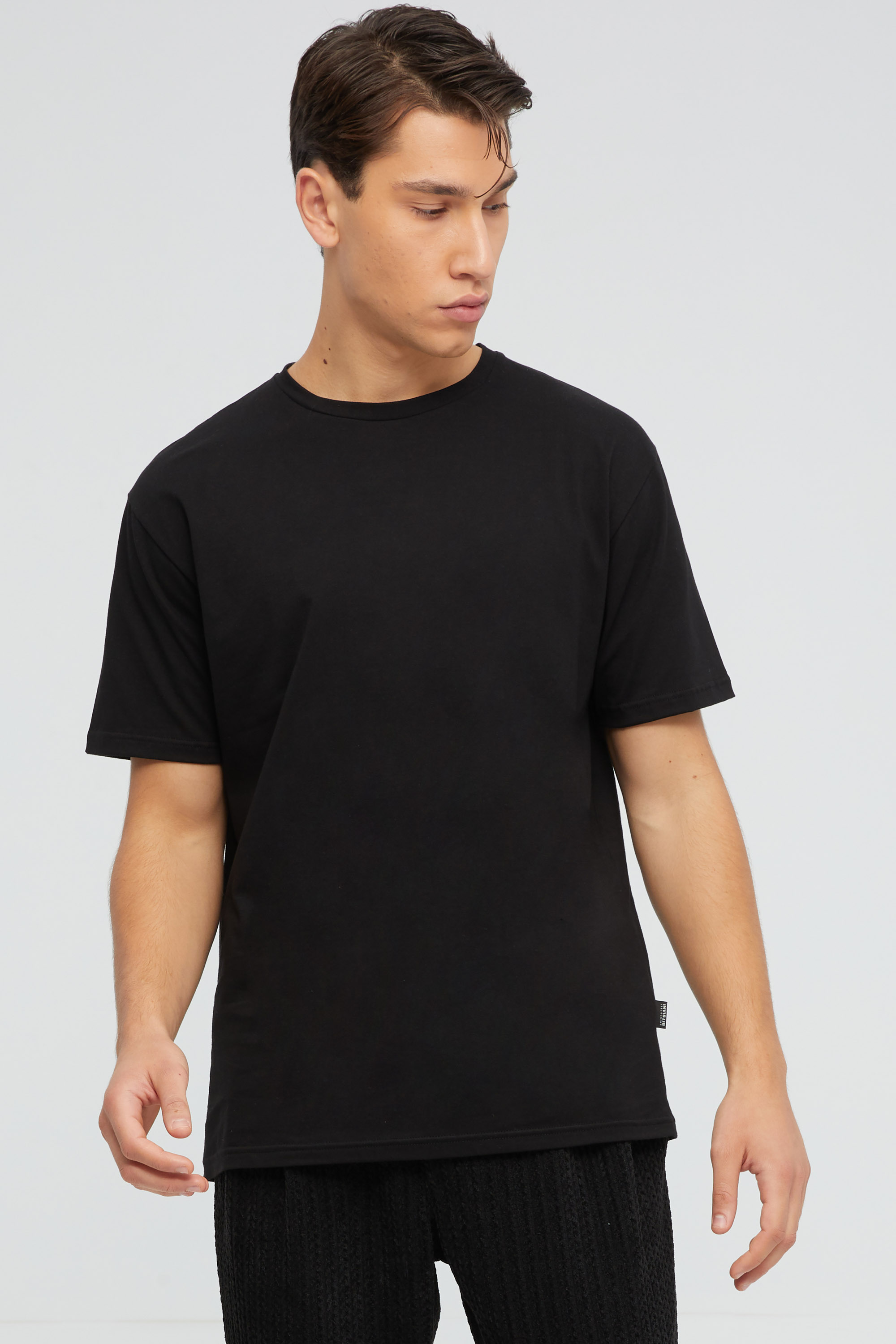 Regular Fit T-Shirt With Drop Shoulder In Black | Aristoteli Bitsiani